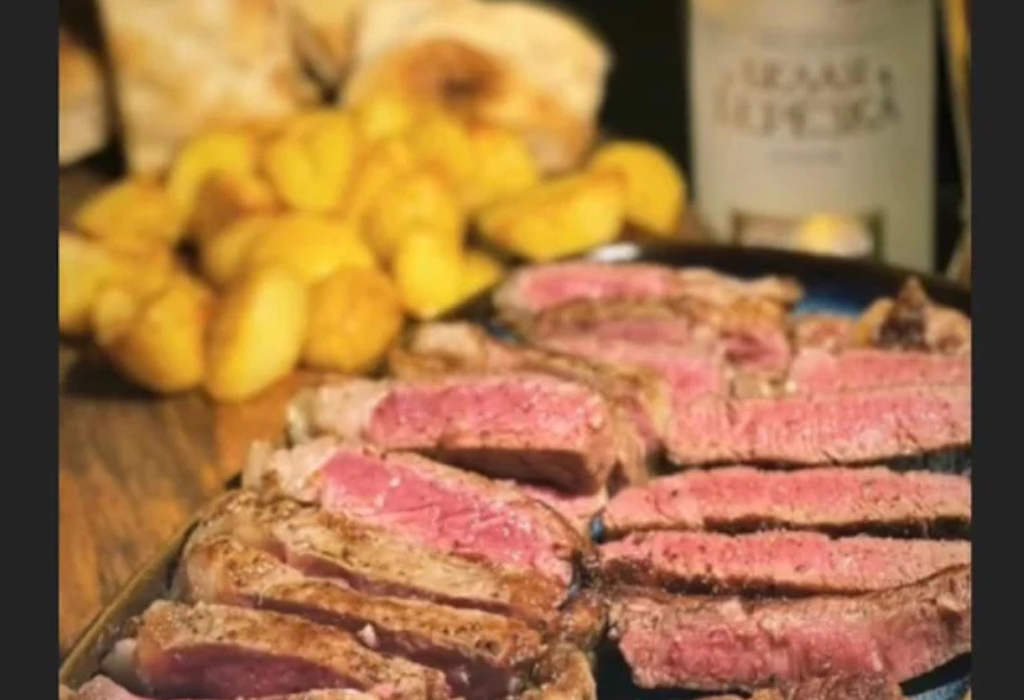 Barone cocktail and food