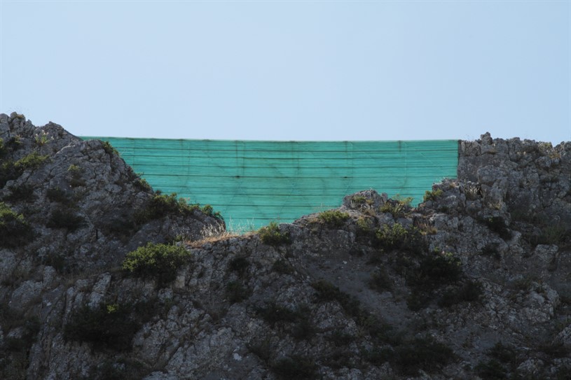 Installazione Orizzonti di Costas Varotsos Gessopalena