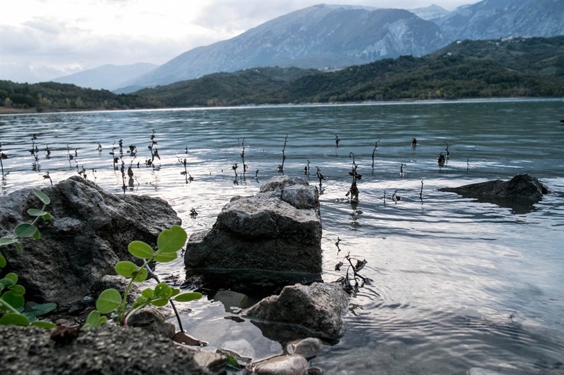 Lago di Casoli e Torretta di Prata