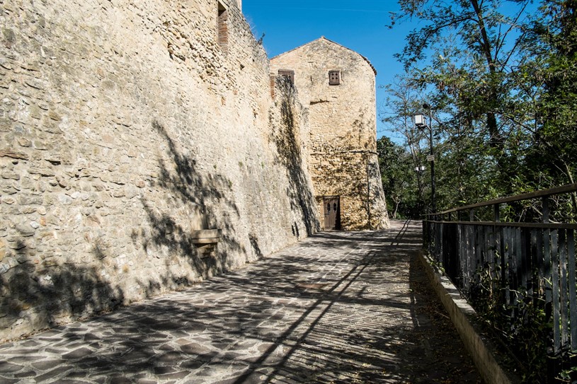 Mura e Torrione dei Filippini Rocca San Giovanni