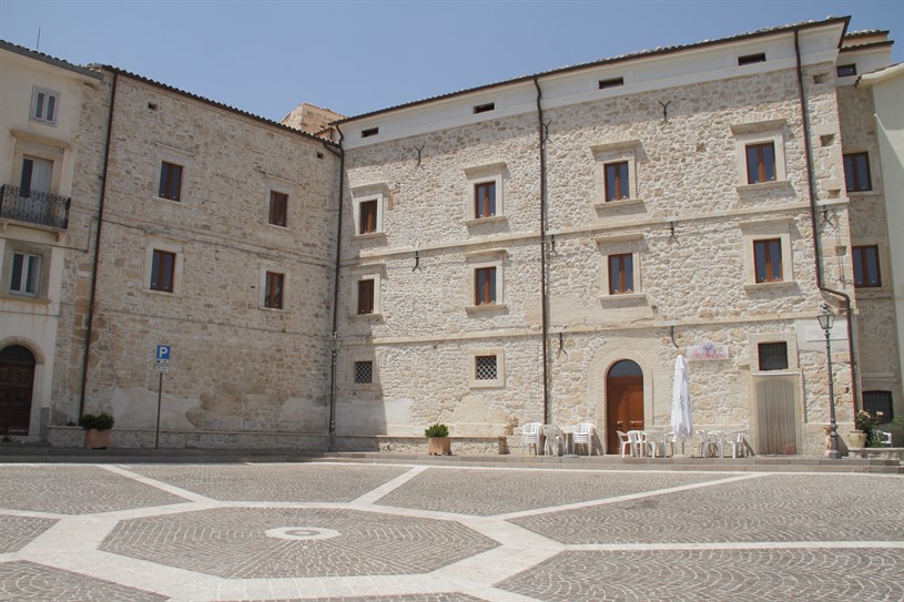 Palazzo Barbolani Colledimacine